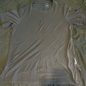 Nike Yoga Shirt (Never Worn)